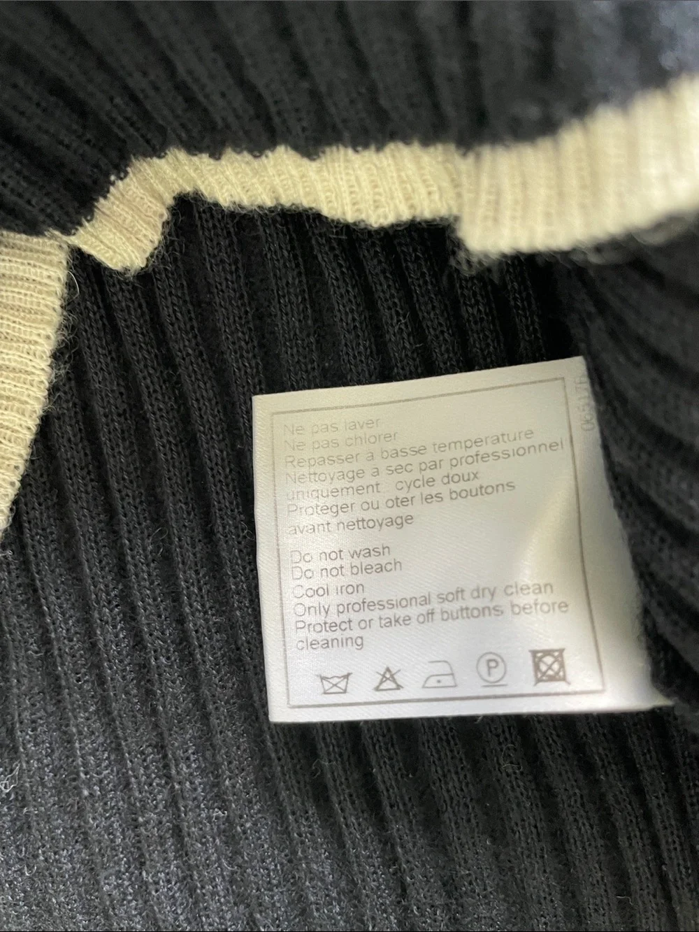 CHANEL vintage ribbed